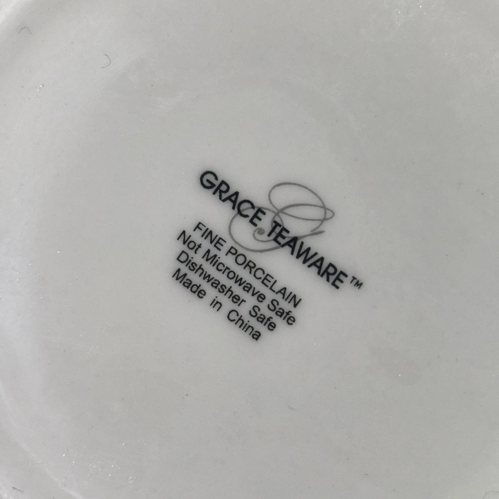 Grace Teaware Strawberry Fields Porcelain Mug Set of 3 - Picture 4 of 4